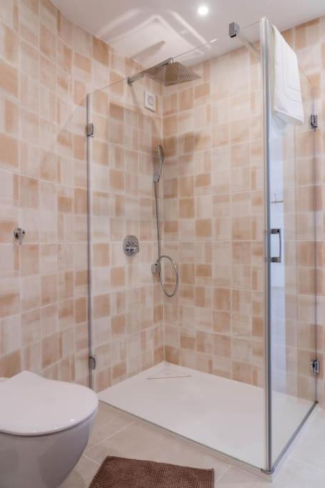 Carvoeiro Roof Top Apartment, Next To The Beach! Exterior foto